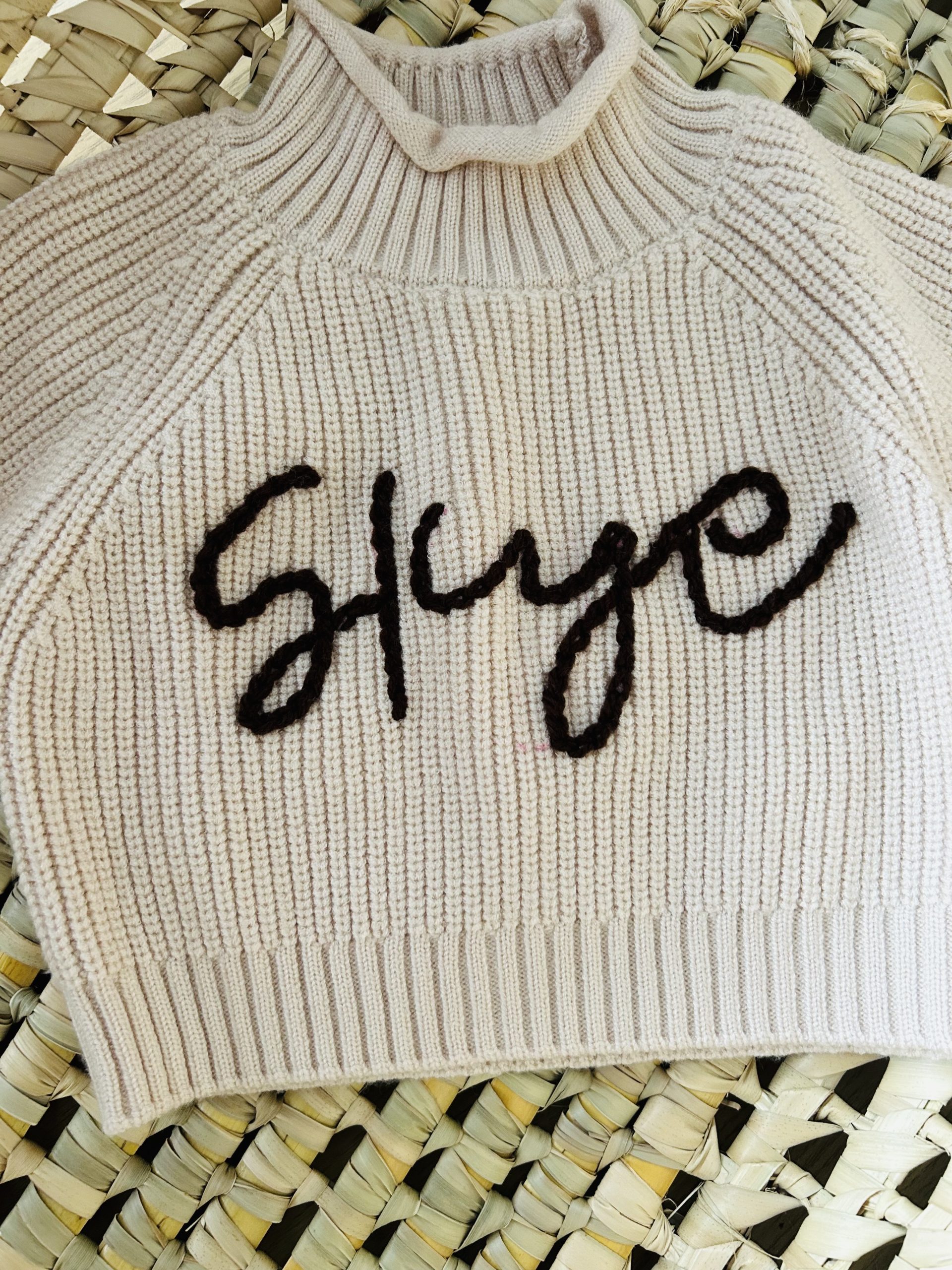 Customized crochet embroidary baby sweater - Customize your baby's name with crochet embroidary,comes unisex or girls touch with embroidered sunflowers - Image 4